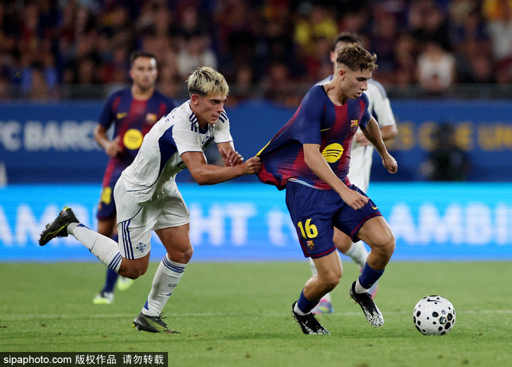 西甲新赛季开幕在即，注册难题成焦点！巴萨与莱万特面临大考验